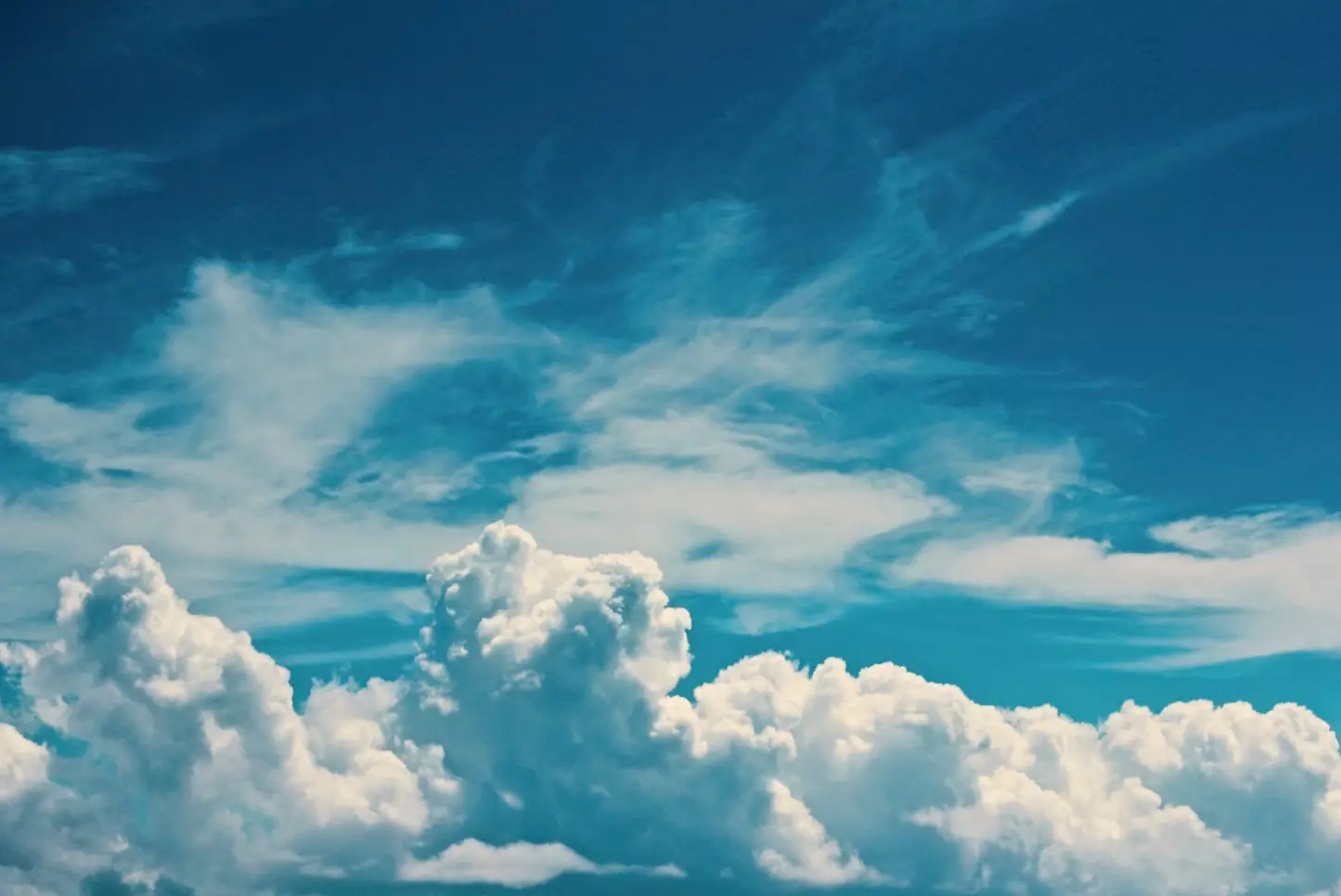 thanh ngu a bolt from sky