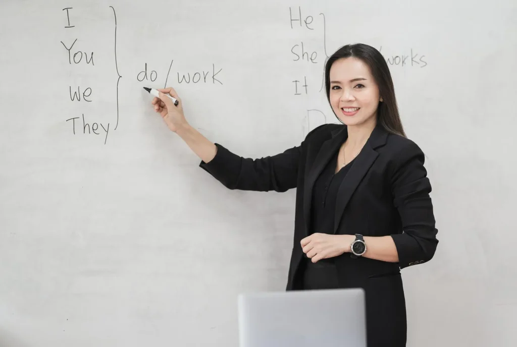 tuyen giuao vien tieng anh